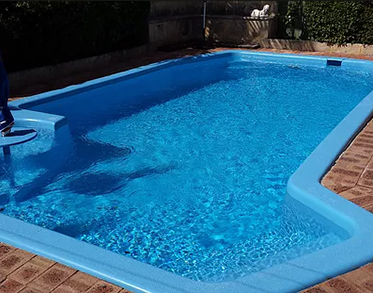 Fibreglass-Pools-successful-job-after-pool-repair