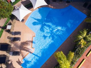 irregular-shaped-pool-for-resurfacing-perth